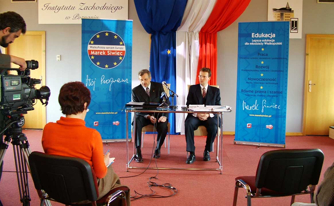 Cei din mass-media nu mai stiu despre ce sa vorbeasca sau sa scrie si sunt in cautare de stiri