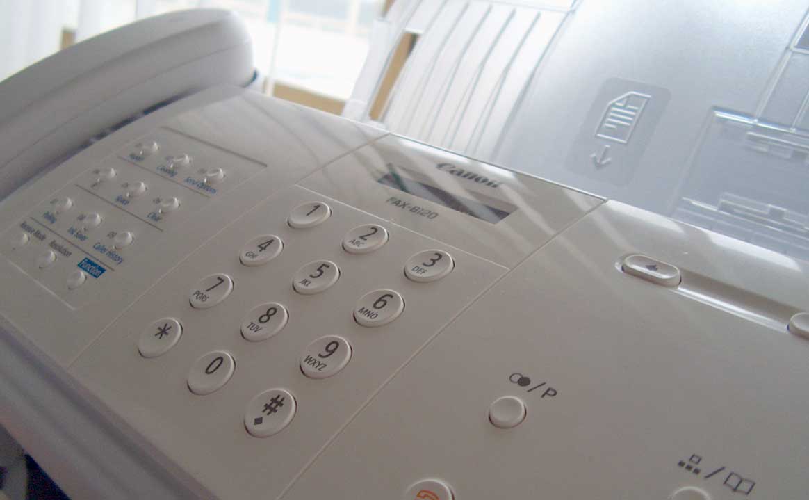 Foloseste faxul ca sa nu ti se tranteasca telefonul in nas