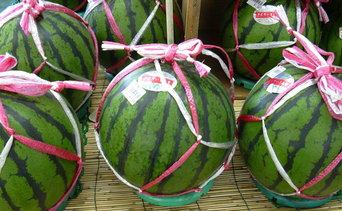 Promoveaza saptamanal alt produs ca sa aduci in fata clientilor toate produsele pe care le vinzi